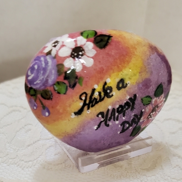 Hand painted Rainbow Word Rock with Daisies and "Have a Nice Day" - Picture 2 of 7